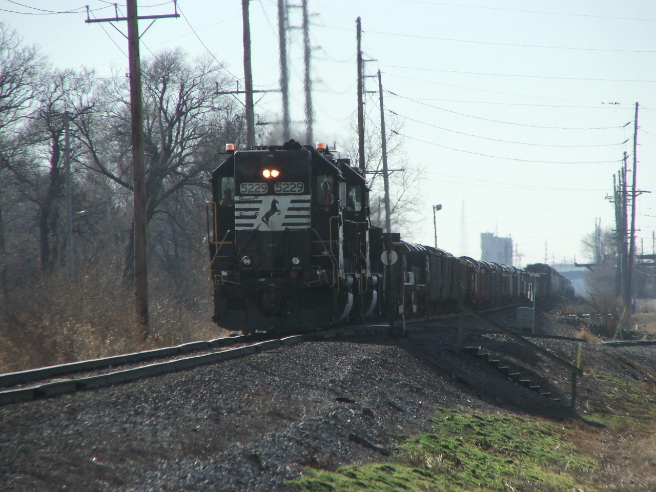 NS 5229 working along Missouri Ave......